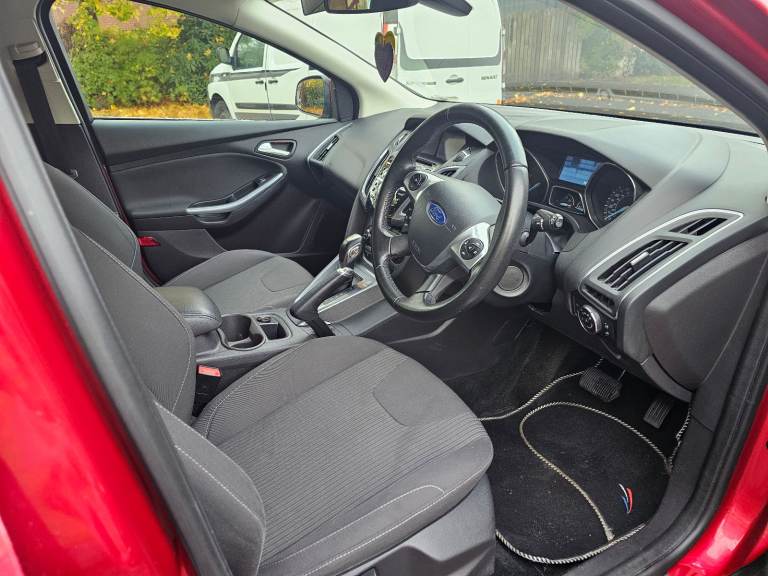 2014 FORD FOCUS TITANIUM NAVIGATOR 1596cc PETROL AUTOMATIC 6 Speed 5 DOOR HATCHBACK