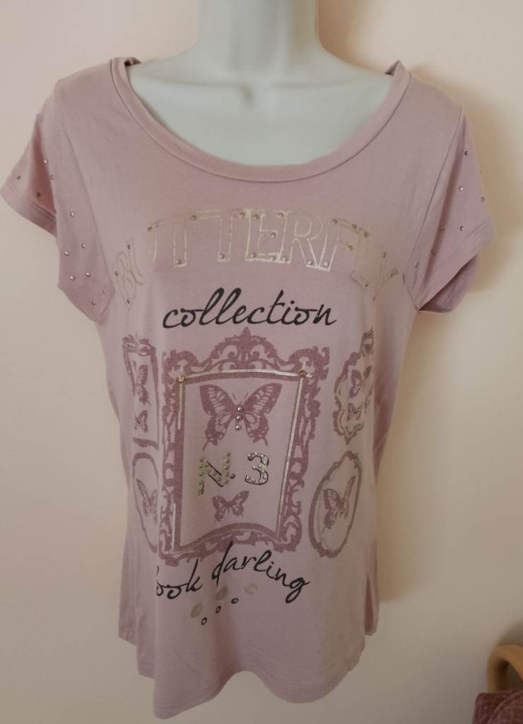 Solo fawn/beige butterfly collection size 12 t-shirt
