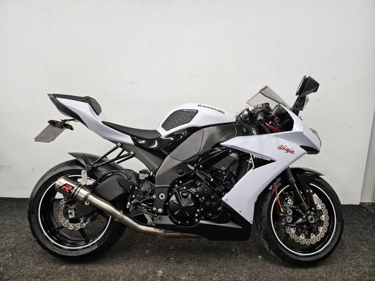 KAWASAKI ZX10R ** DOMINATOR EXHAUST - TAIL TIDY - MOT APRIL 2027 **