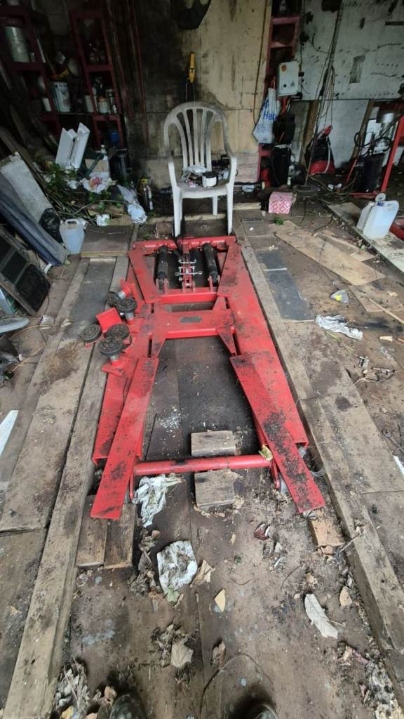 Car lifting apparatus 