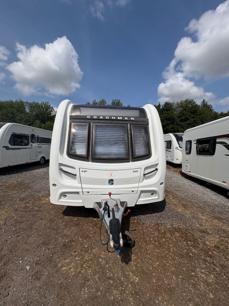 Coachman VIP 565/4 2017 with accessories 