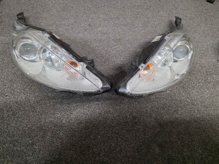 Ford Fiesta mk7 08-13 Headlights
