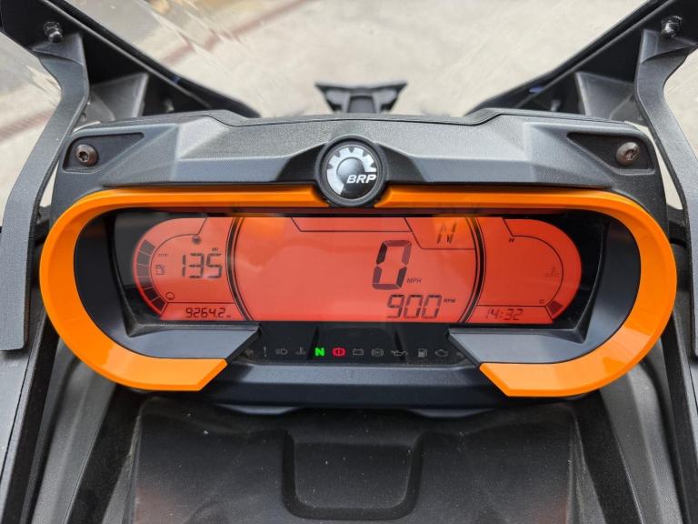 2019 CAN-AM SPYDER F3 S 1330 cc 6 speed semiautomatic trike in liquid titanium