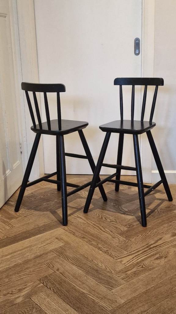 2 x Agam Highchairs