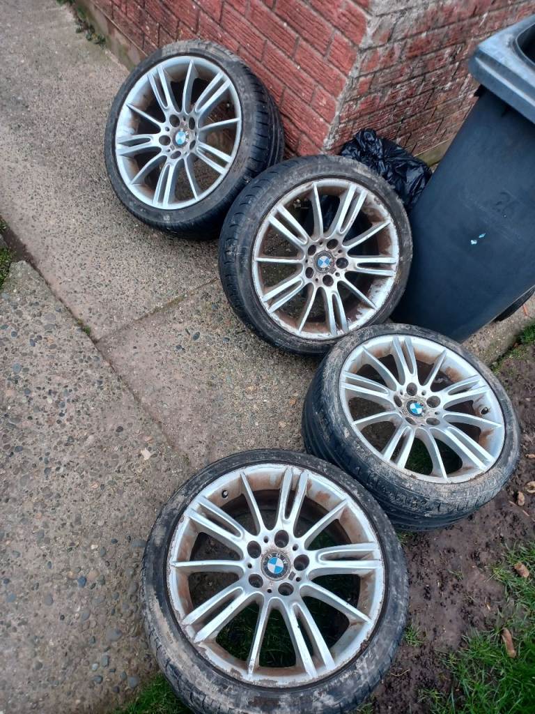 Bmw aluminum wheel set