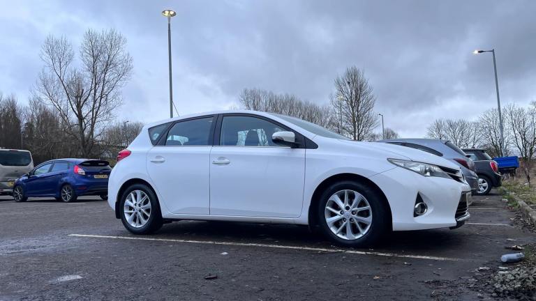 Toyota, AURIS, Hatchback, 2013, Manual, 1329 (cc), 5 doors