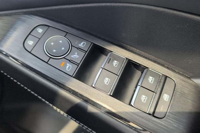 2022 Nissan Qashqai 1.3 DiG-T MH Tekna 5dr Manual Hatchback Petrol Manual