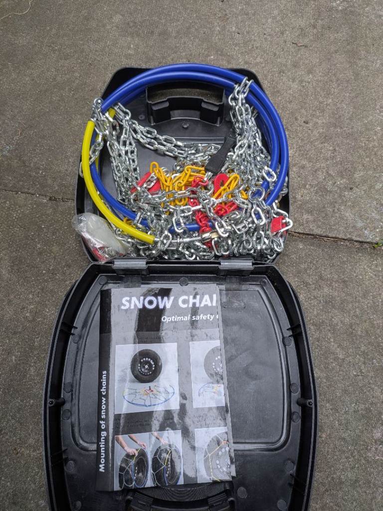Snow chain set