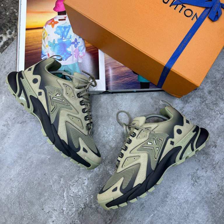 LV trainers mens pre loved 