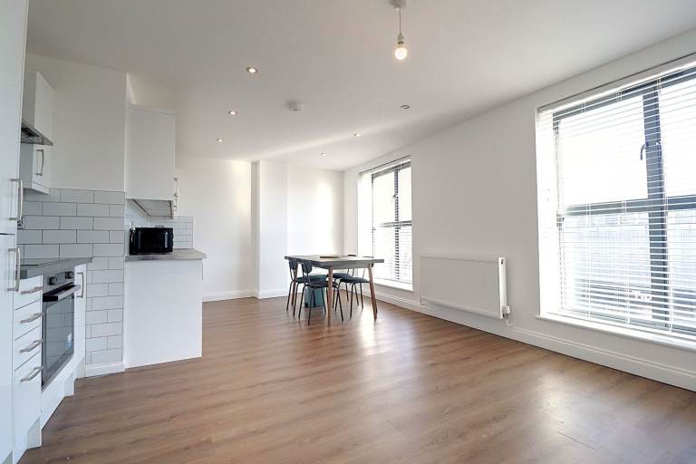 1-BEDROOM FLAT FROM LANDLORD