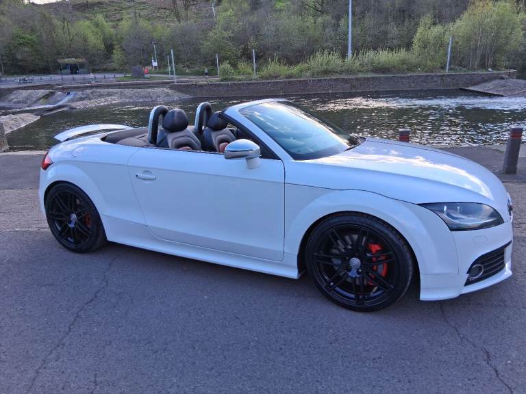 2010 Audi TTS (Absolutely stunning Car)