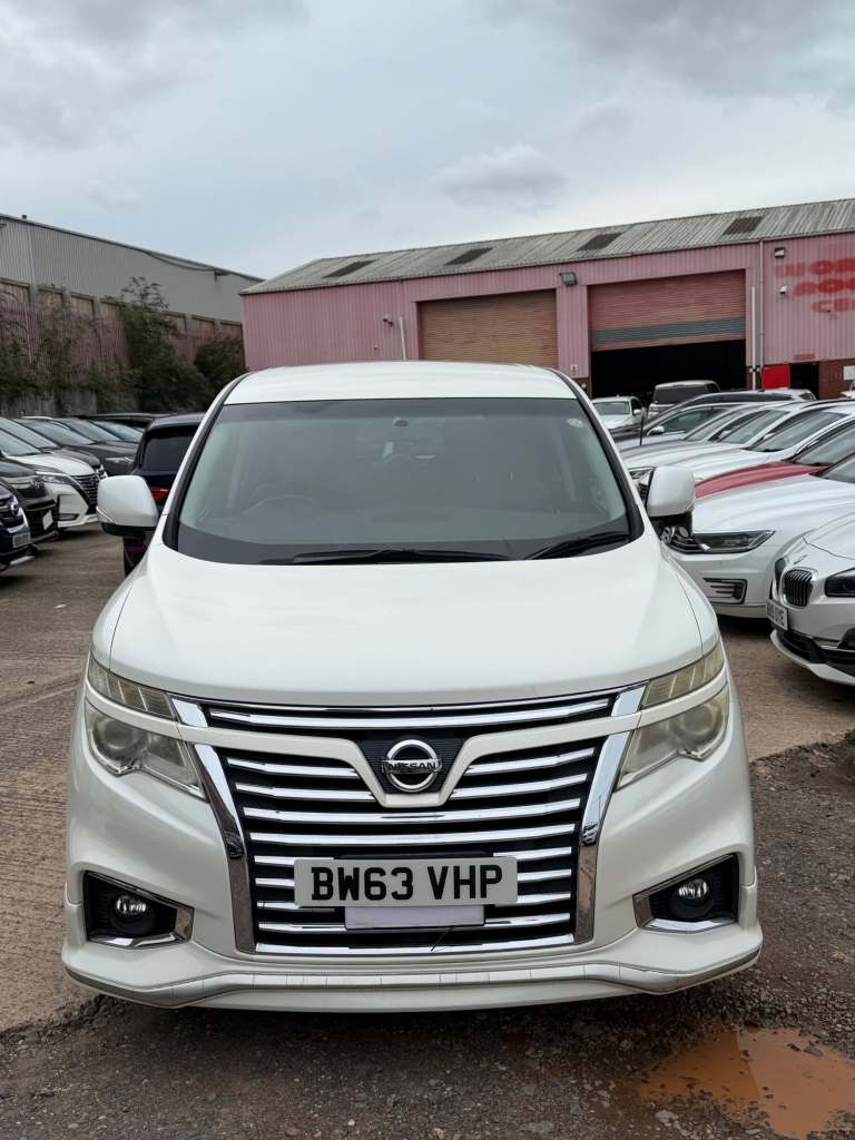 2014 Nissan Elgrand 2.5 Highway Star mpv Petrol Automatic