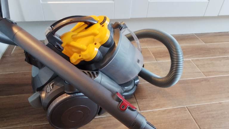 Dyson vacuum cleaner 