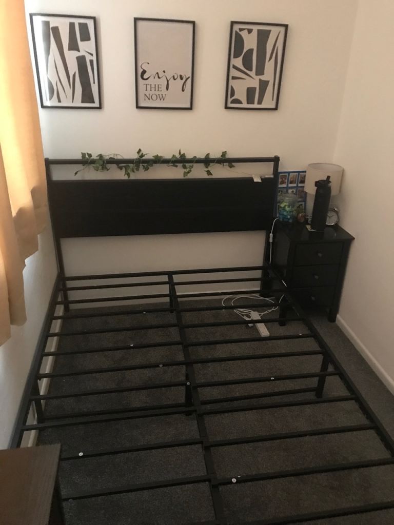 Double bed frame black metal