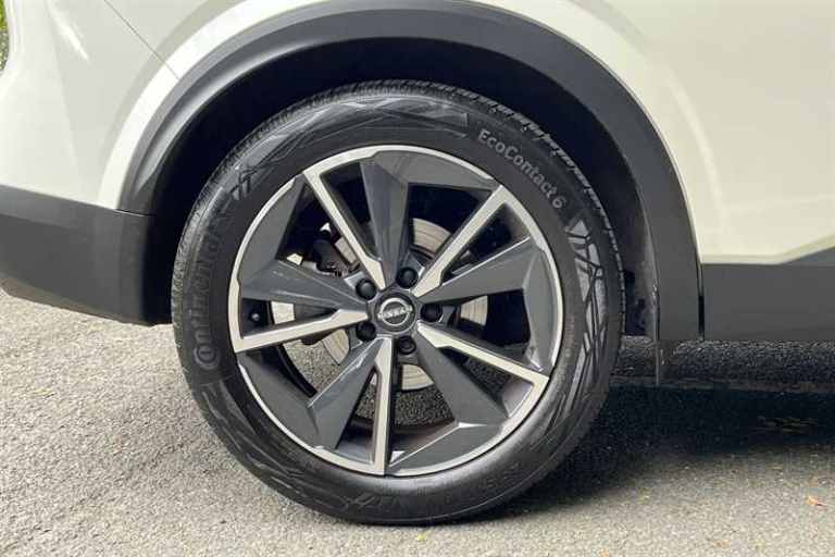 2022 Nissan Qashqai 1.3 DIG-T MH TEKNA 5DR Hatchback Petrol Manual