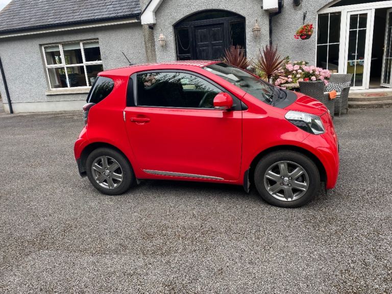 Toyota, IQ, Hatchback, 2011, Other, 998 (cc), 3 doors