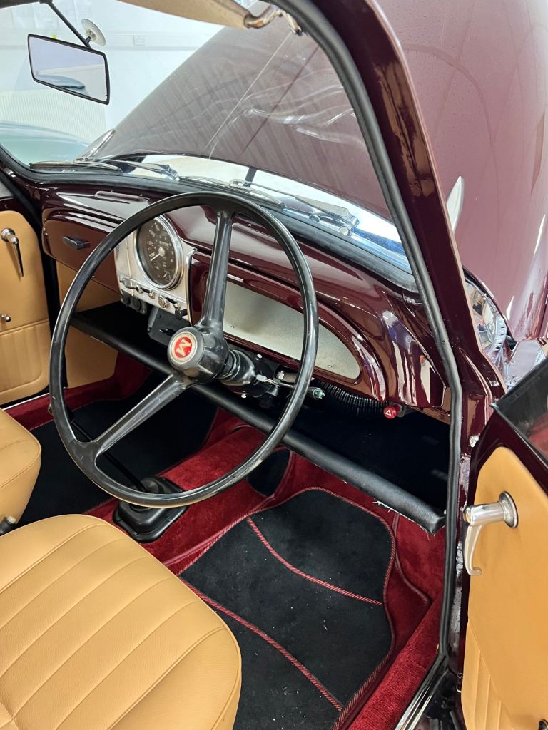 Morris Minor Traveller totally restored to better than new, Immaculate 