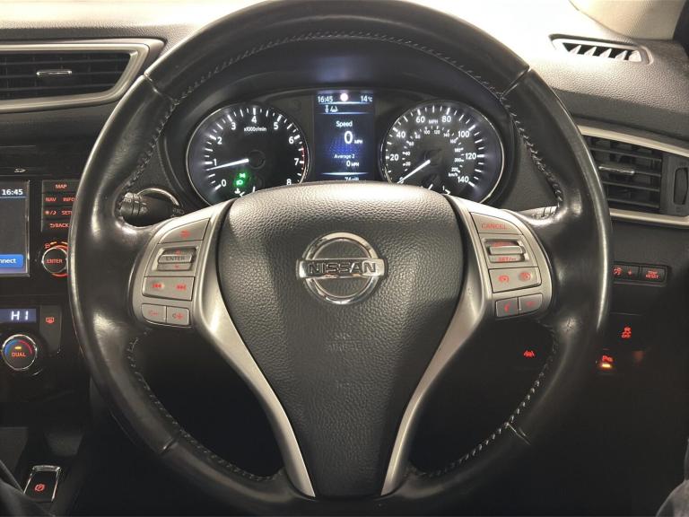 2014 Nissan Qashqai 1.2 DiG-T N-Tec 5dr HATCHBACK PETROL Manual