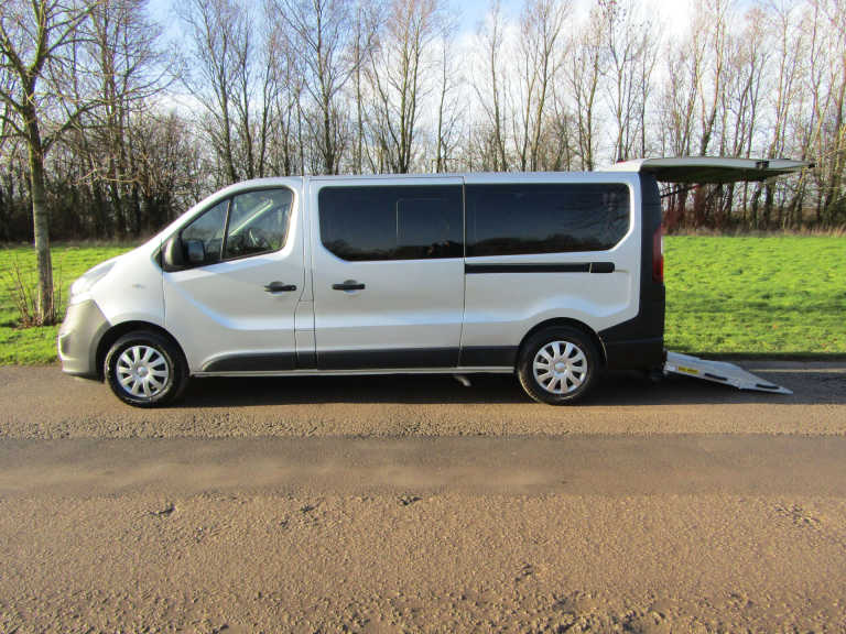 2019 Vauxhall Vivaro 1.6 Cdti LWB *7 SEATS + 2 WHEELCHAIRS* Wheelchair Accessible Vehicle WAV MPV...