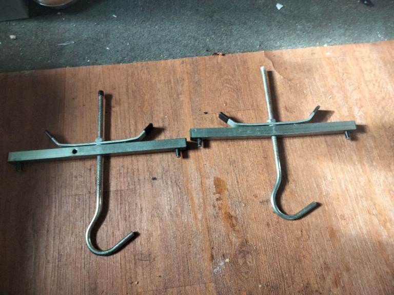 Ladders roof rack holders as new