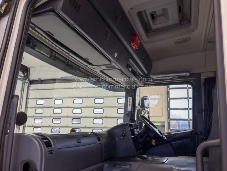 2016 (65) SCANIA P360 4X2 SLEEPER CAB