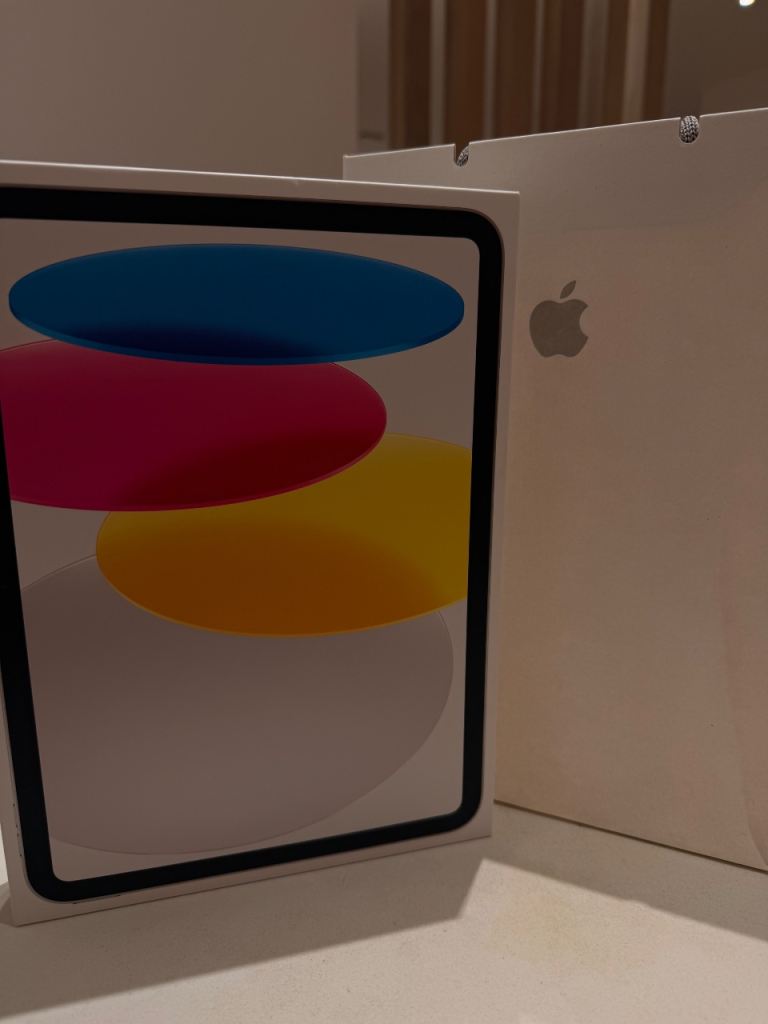 New silver Apple iPad Wi-Fi 128GB (A16) – Unopened Box
