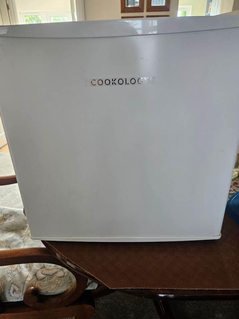Table top freezer