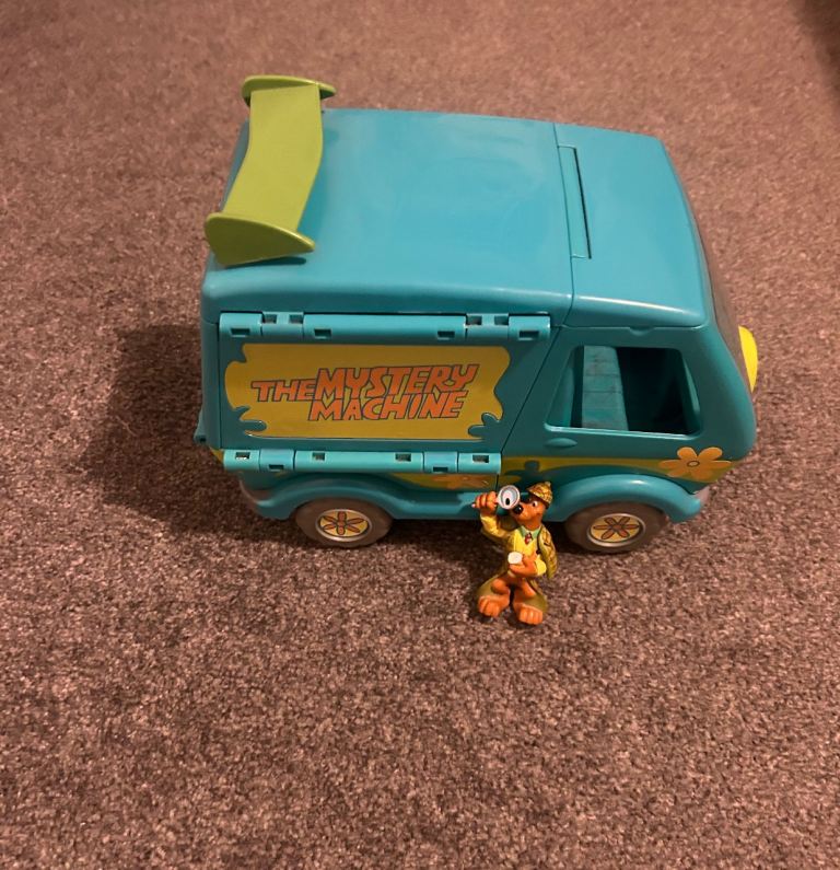 SCOOBY DOO MYSTERY MACHINE TOY VAN