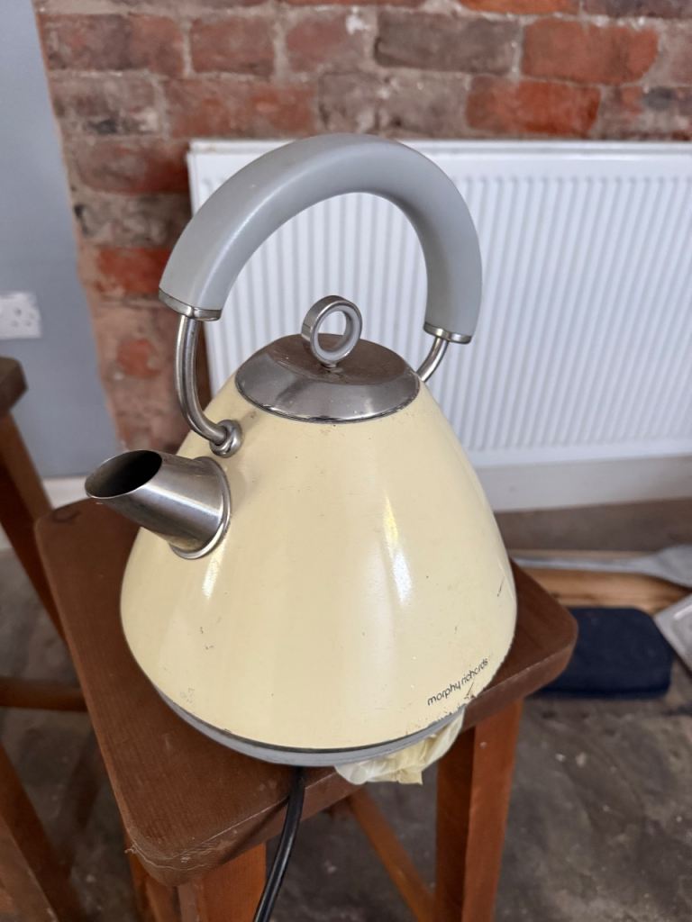 Cream kettle