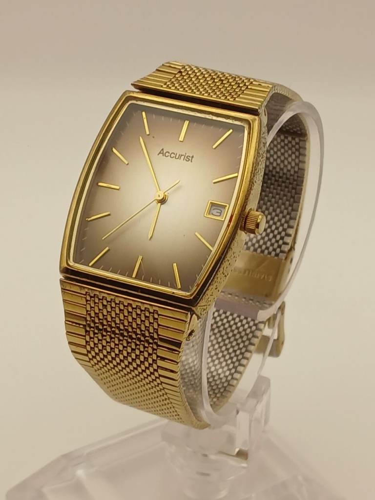 Accurist Gold Tone Watch – Good Condition