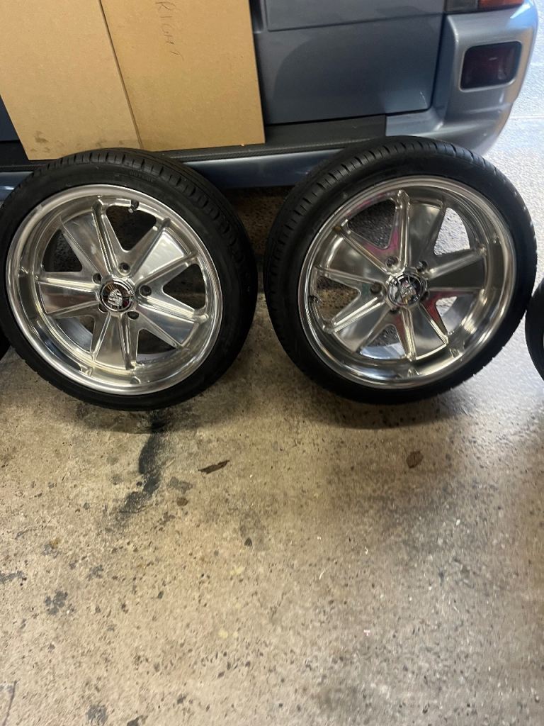 17’’ alloy wheels