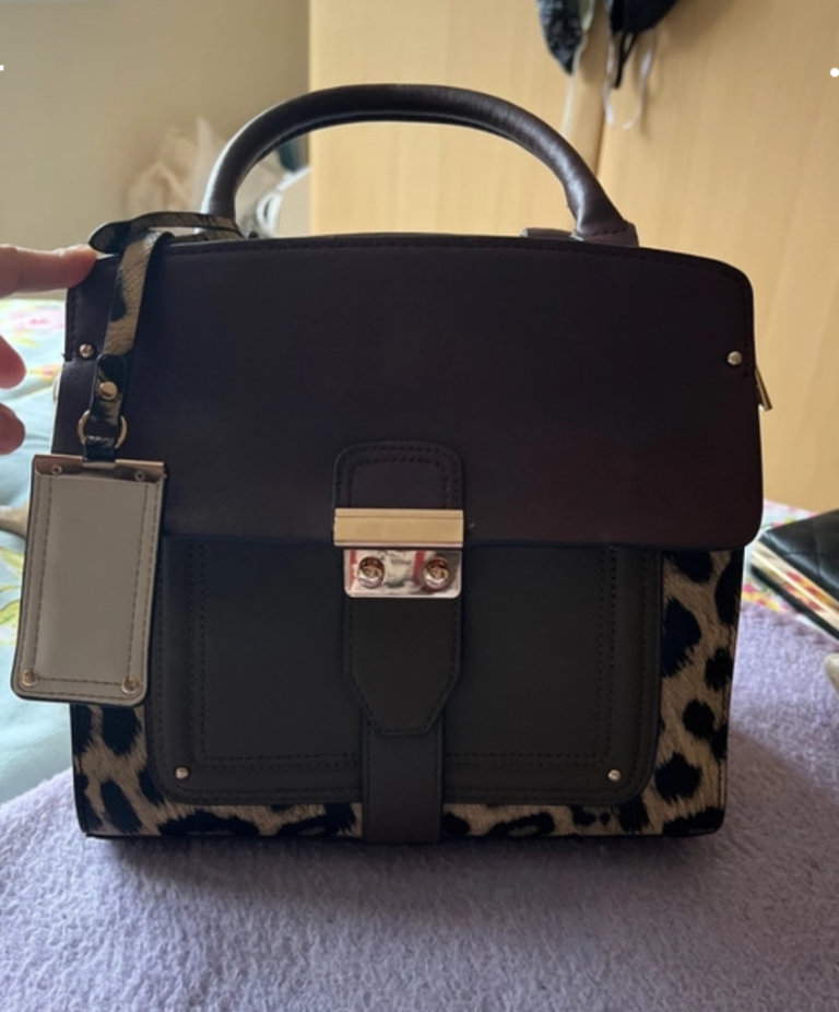 Ladies cheetah Print Handbag 