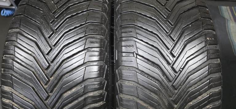 225 45 17   2 x tyres Michelin Cross Climate 2