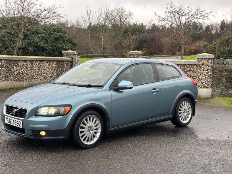 **AUTOMATIC** Volvo C30 Petrol 