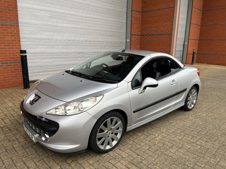 PEUGEOT 207 CC GT AUTO CONVERTIBLE 2007 model Only 45,000 miles from new! 