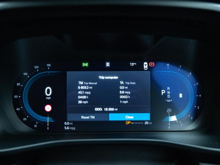 2024 Volvo XC40 2.0 B3 MHEV Plus DCT Auto Euro 6 (s/s) 5dr ESTATE Petrol/Electric Hybrid Automatic