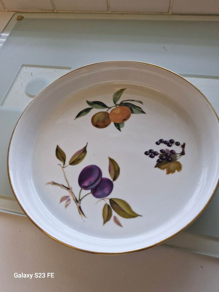 image for Royal Worcester evesham gold pie dish