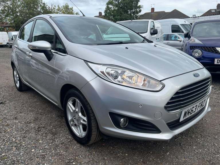 2013 Ford Fiesta 1.6 Zetec Powershift Euro 5 5dr HATCHBACK Petrol Automatic