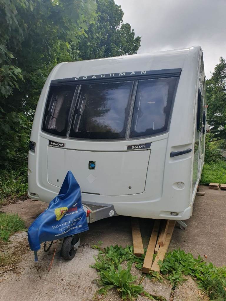 Coachman Vision 560/4
