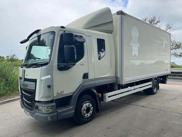 2015 DAF LF 180 E6 12 Ton crew cab 17ft6 box cantilever tail-lift air suspension