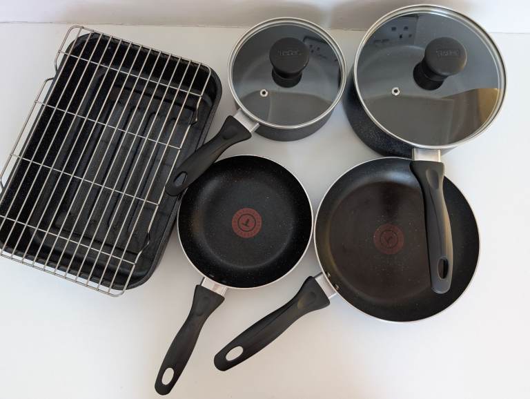 Tefal Pots and Pans Set with Roasting Tray