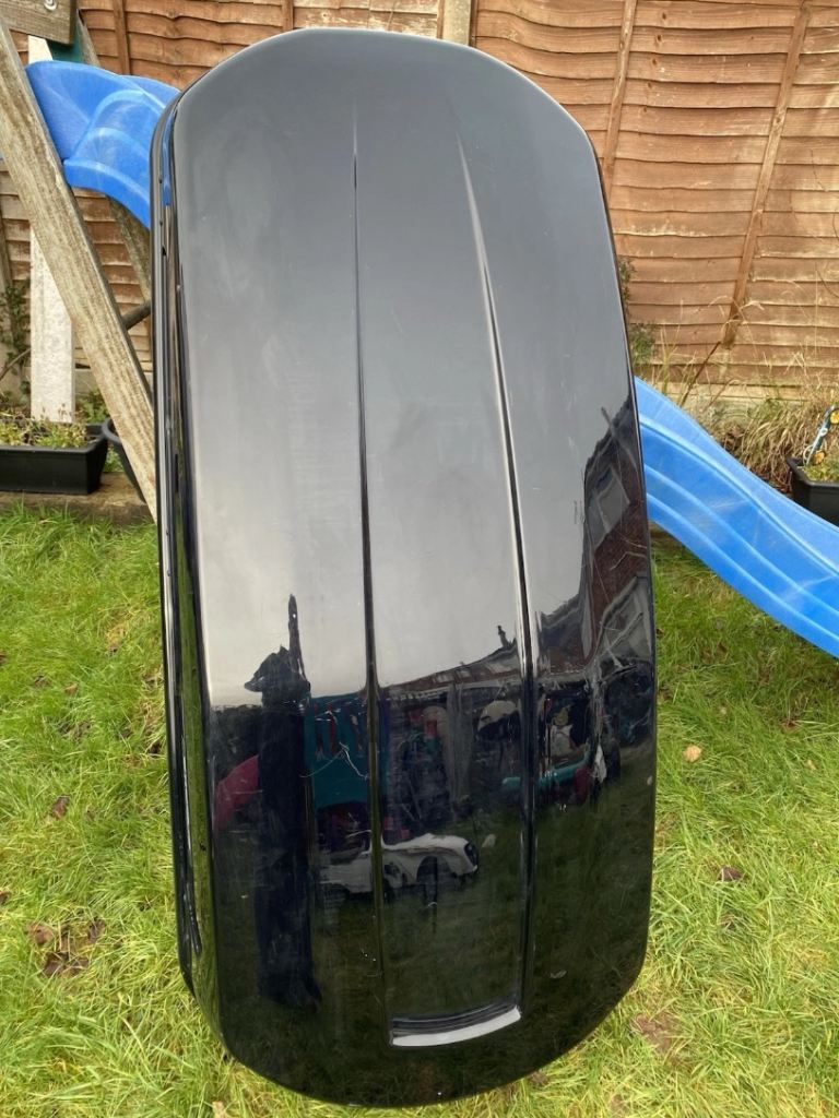 Halfords massive 580 roof box