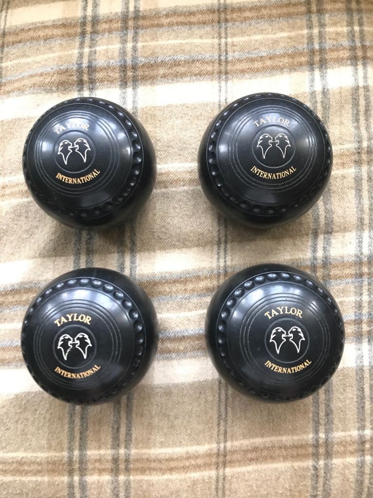 Taylor International 4M WB13 Std Grip. Black 2 Bird Motif, Okay Condition.     “ PRICE DROP “