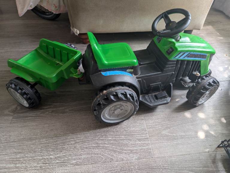 Kids Green Ride-On Tractor with Trailer – Good Condition
