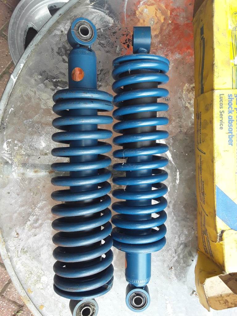 Reliant Scimitar  pair  rear shocks absorbers like newl 