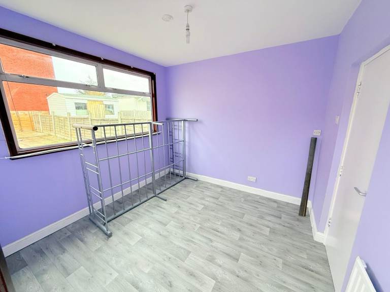 Beautiful Three Bedroom Terraced House to let on Highbury Gardens Seven Kings IG3,