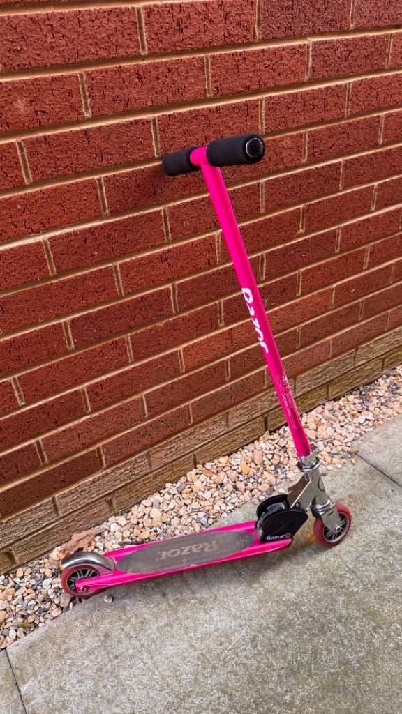 Razor S sports Scooter – Pink, Good Condition