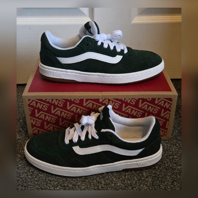 Brand New Mens Vans Size UK6