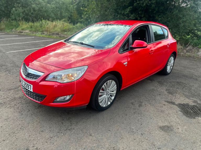 Vauxhall, ASTRA, Hatchback, 2011, Manual, 1598 (cc), 5 doors