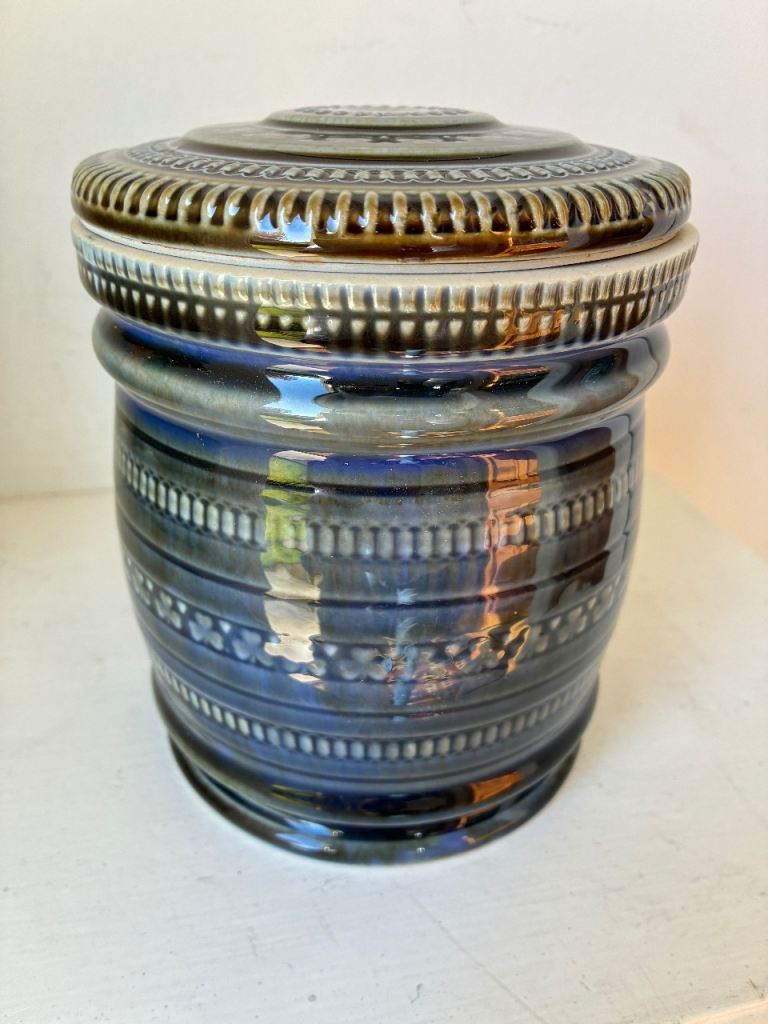 Tobacco Jar Irish Porcelain Wade